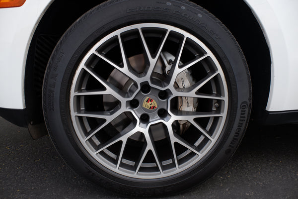 2016 Porsche Macan S - White on Red x Carbon Package