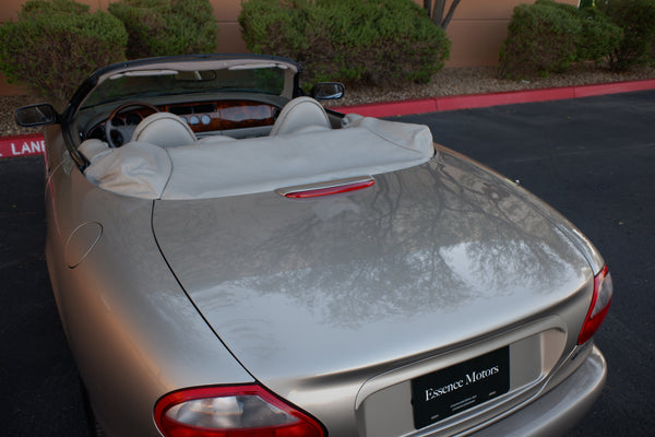 1998 Jaguar XK8 Cabriolet