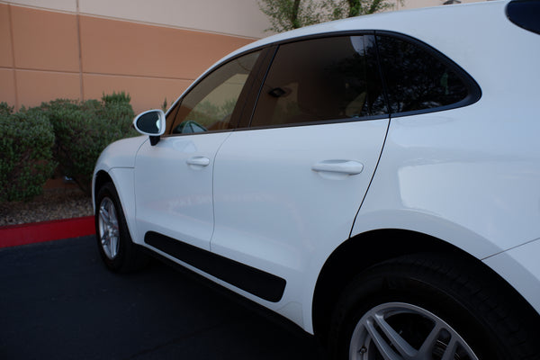 2018 Porsche Macan - White on Red