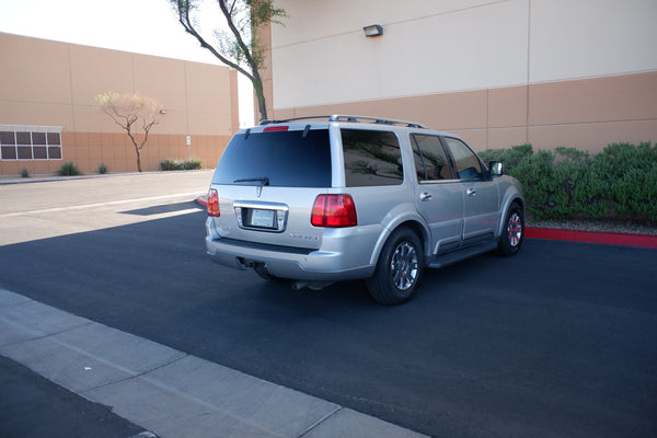 2004 Lincoln Navigator Luxury - 72k miles - AWD