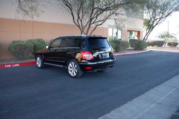 2010 Mercedes-Benz GLK350 4MATIC - Highly Equipped