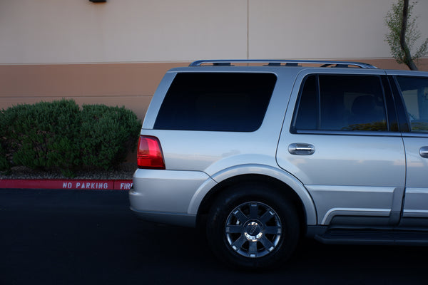 2004 Lincoln Navigator Luxury - 72k miles - AWD