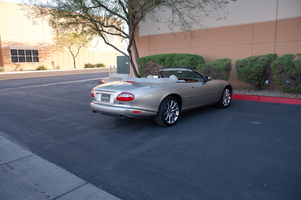 1998 Jaguar XK8 Cabriolet