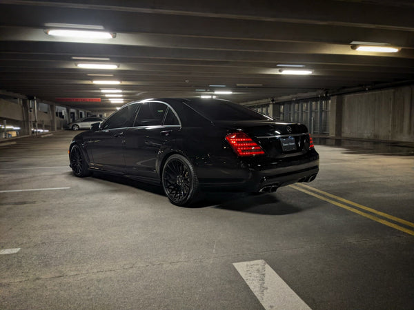 2011 Mercedes-Benz S63 AMG Performance Package (P30)