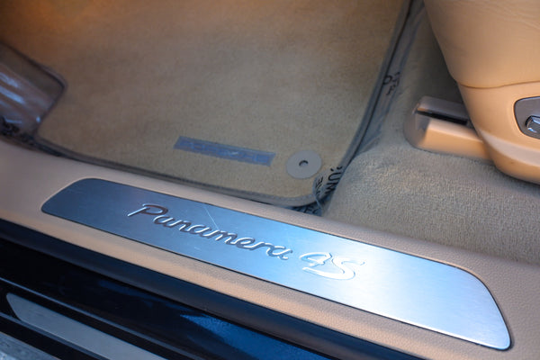 2010 Porsche Panamera 4S - Launch Edition